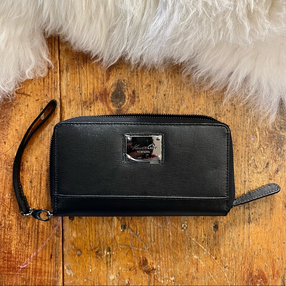 NEW ✨ Kenneth Cole Faux Leather Wallet